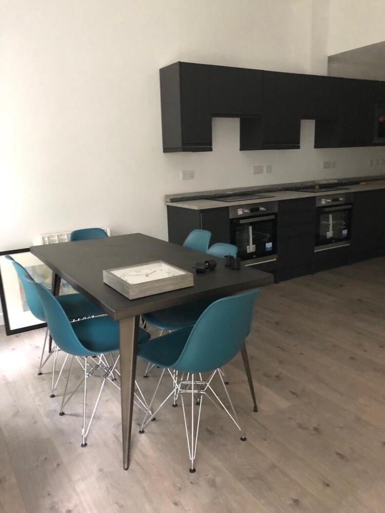 Armyn House Apartments, Your Coastal Escape In 팰머스 외부 사진